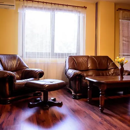 Slnecny Dvor Otel Michalovce